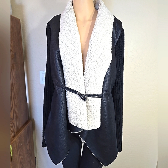 Sam Edelman Black Joya Faux Leather Sherpa Lined Toggle Open Jacket Size M - Picture 2 of 10